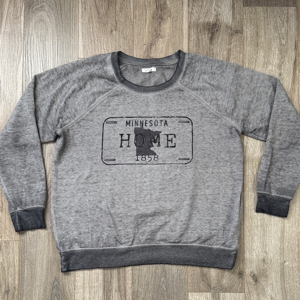 Maurices Women’s Gray Minnesota Home Sweater Size L